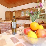 Peselj-one Bedroom With Balcony And Sea View 2 아파트 *