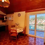아파트 Peselj-one Bedroom With Balcony And Sea View 2 *