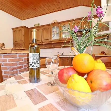 Peselj-one Bedroom With Balcony And Sea View 2 Apartmán *