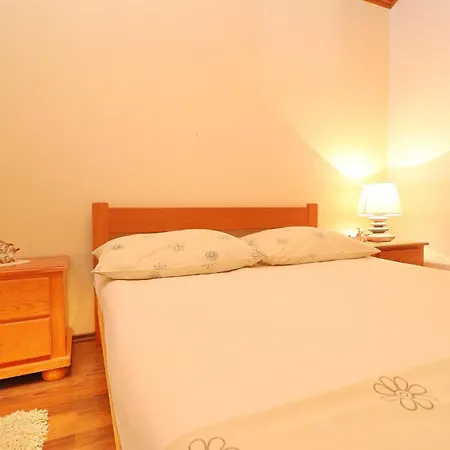 Peselj-one Bedroom With Balcony And Sea View 2 *