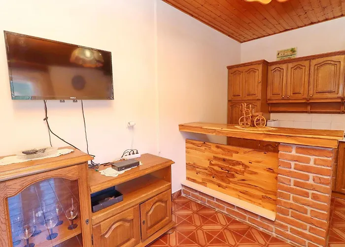 Peselj-one Bedroom With Balcony And Sea View 2 شقة *